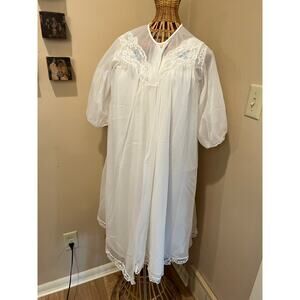 Vintage Peignoir Set Nightgown and Robe 1960's Flowing w/Lace